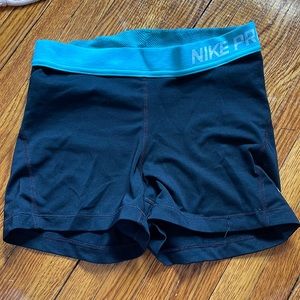 Nike pros shorts